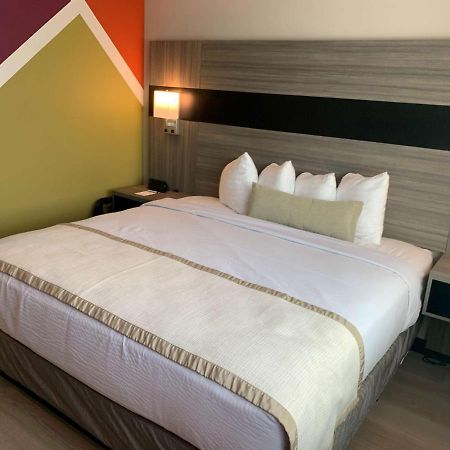 Best Western Plus Brooklyn-Prospect Park New York Exterior photo